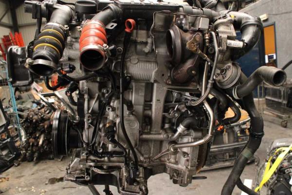 MOTEUR CITROEN / PEUGEOT 1.2VTI , PURETECH CODE ( HNZ OU HN01 10XVCA3 ) - Vue 2